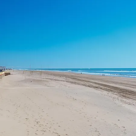 Neptuno & Parking By Cadiz4rentals *